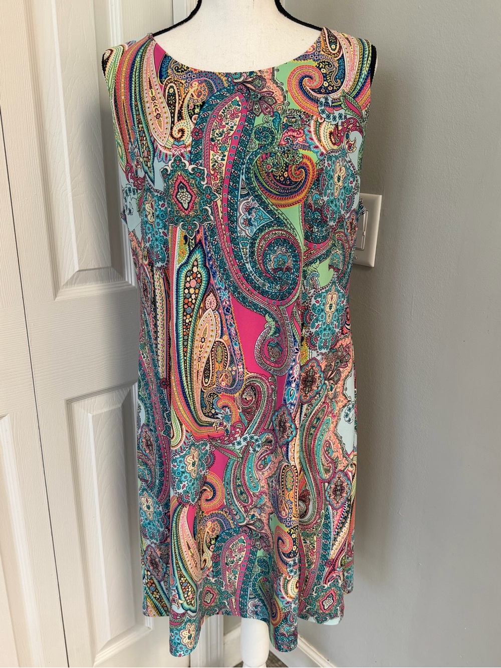 Women’s Tommy Hilfiger Colorful Paisley Sleeveless Dress Size-16